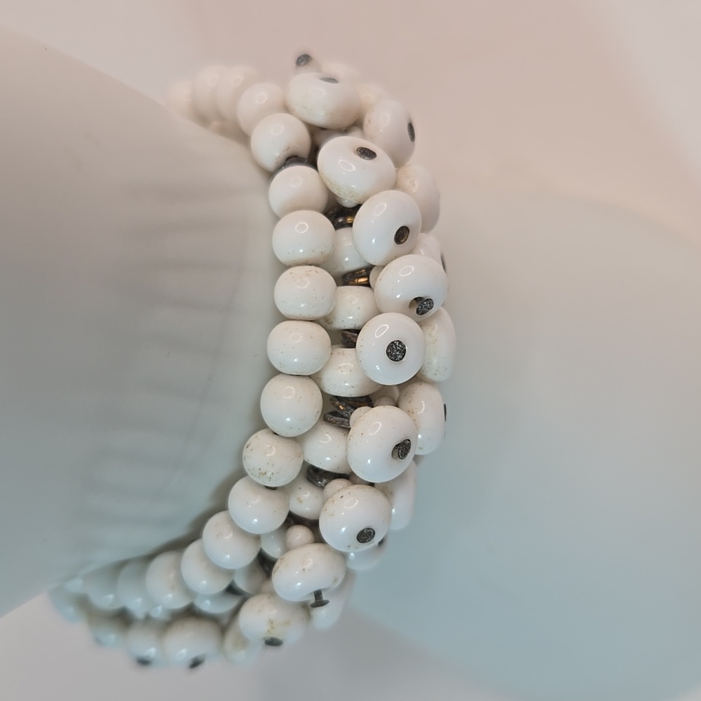 Vintage Retro MCM White Milkglass Wired Beaded Wrap Cuff Bracelet Cha Cha - Picture 5 of 10